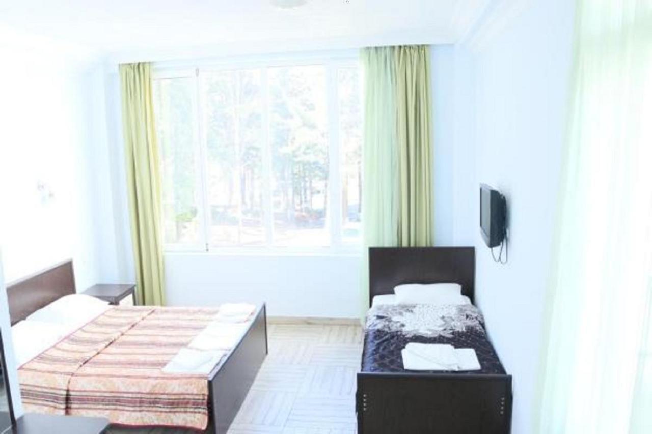 Hotel Hulus Makhinjauri