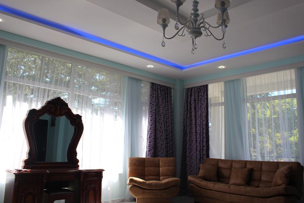 Hulus 4* Makhinjauri